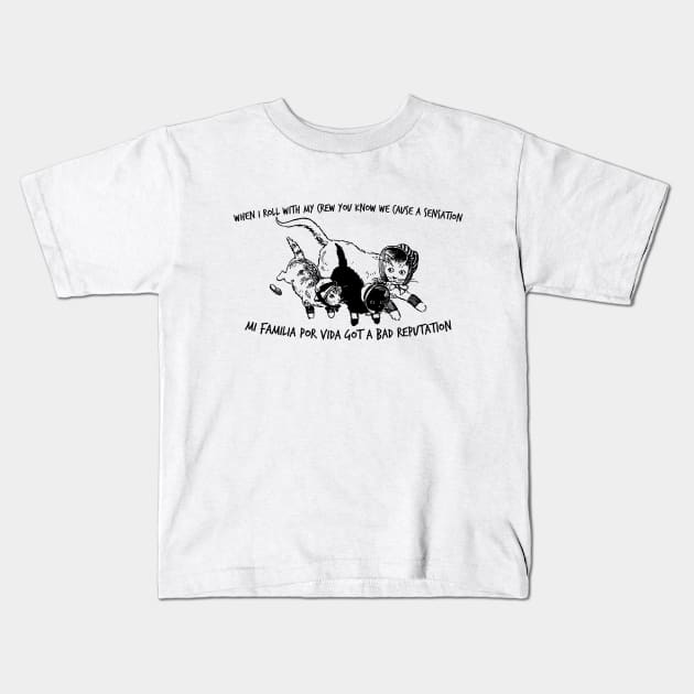 Familia por Vida - black Kids T-Shirt by badvibesonly
